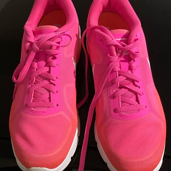 Women’s Sequent Nike AirMax - Picture 2 of 4